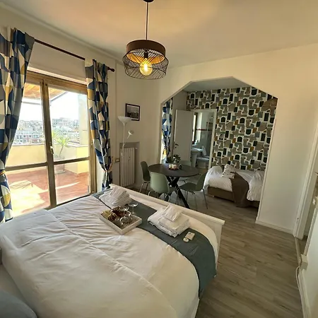 Attico Al Settimo Piano Apartman *